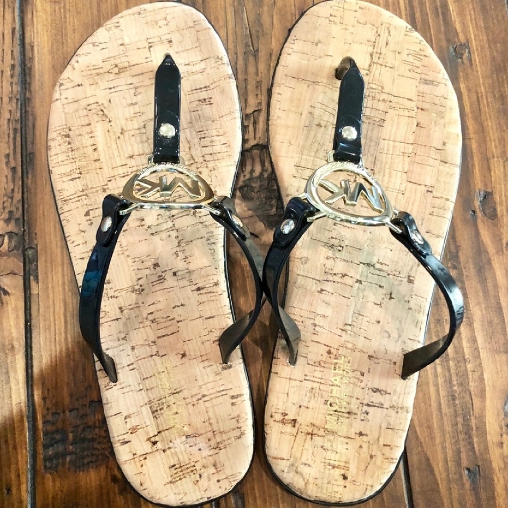 Michael kors black with gold accent sandals size 8 - Picture 2 of 2